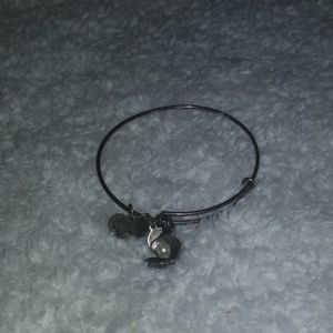 Alex and Ani Oyster bangle